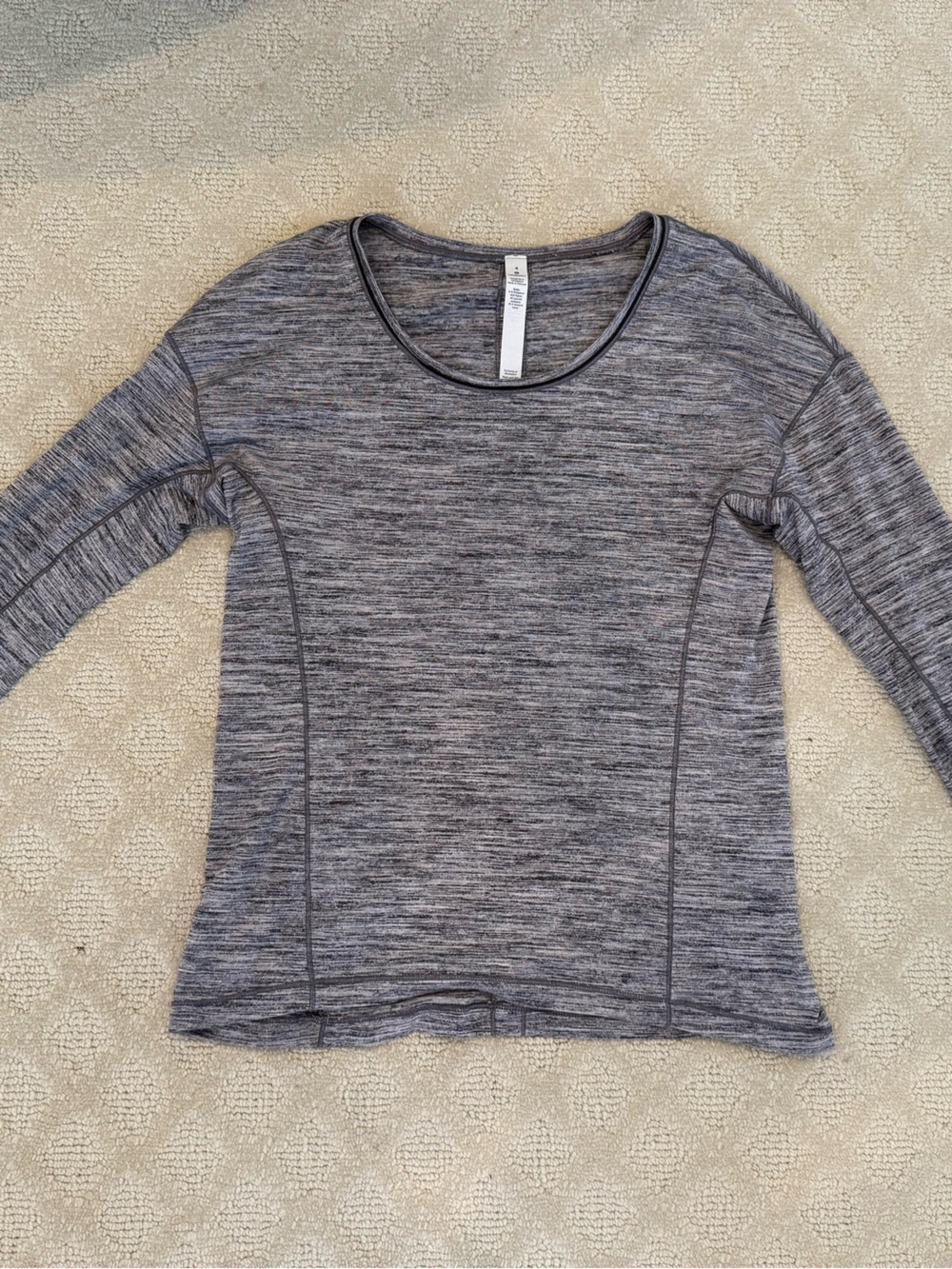 lululemon athletica Gray Heathered Long Sleeve Top